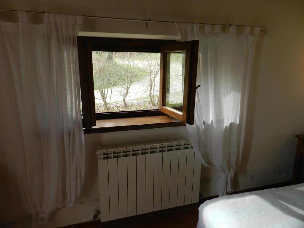 Agriturismo Il Corniolo كاستيليوني دي غارفانيانا الغرفة الصورة